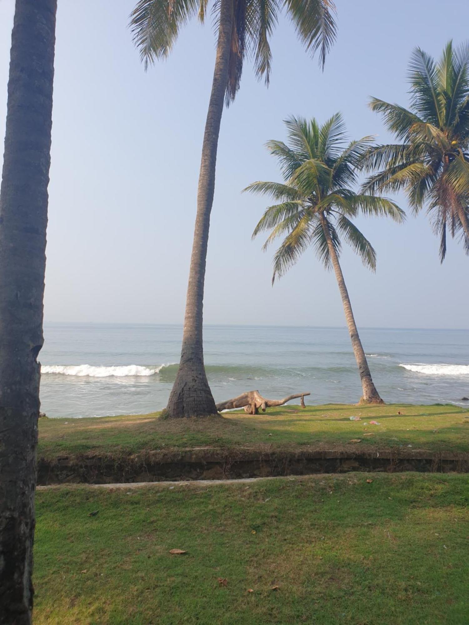 Hotel Kumala Samudra Cikakak المظهر الخارجي الصورة