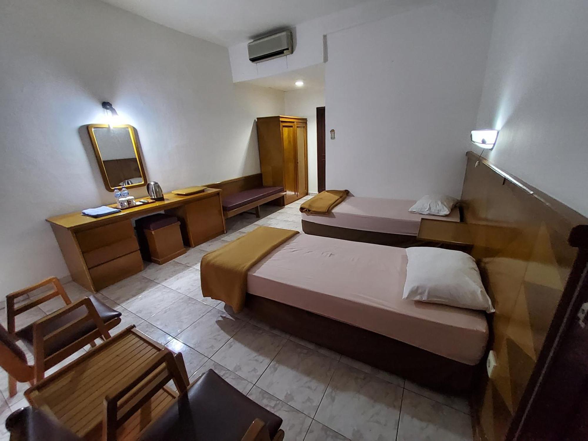 Hotel Kumala Samudra Cikakak المظهر الخارجي الصورة